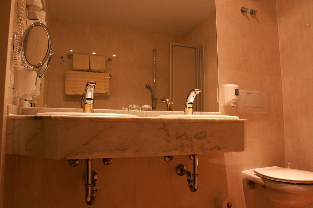 Landhotel Hallnberg Walpertskirchen Room photo
